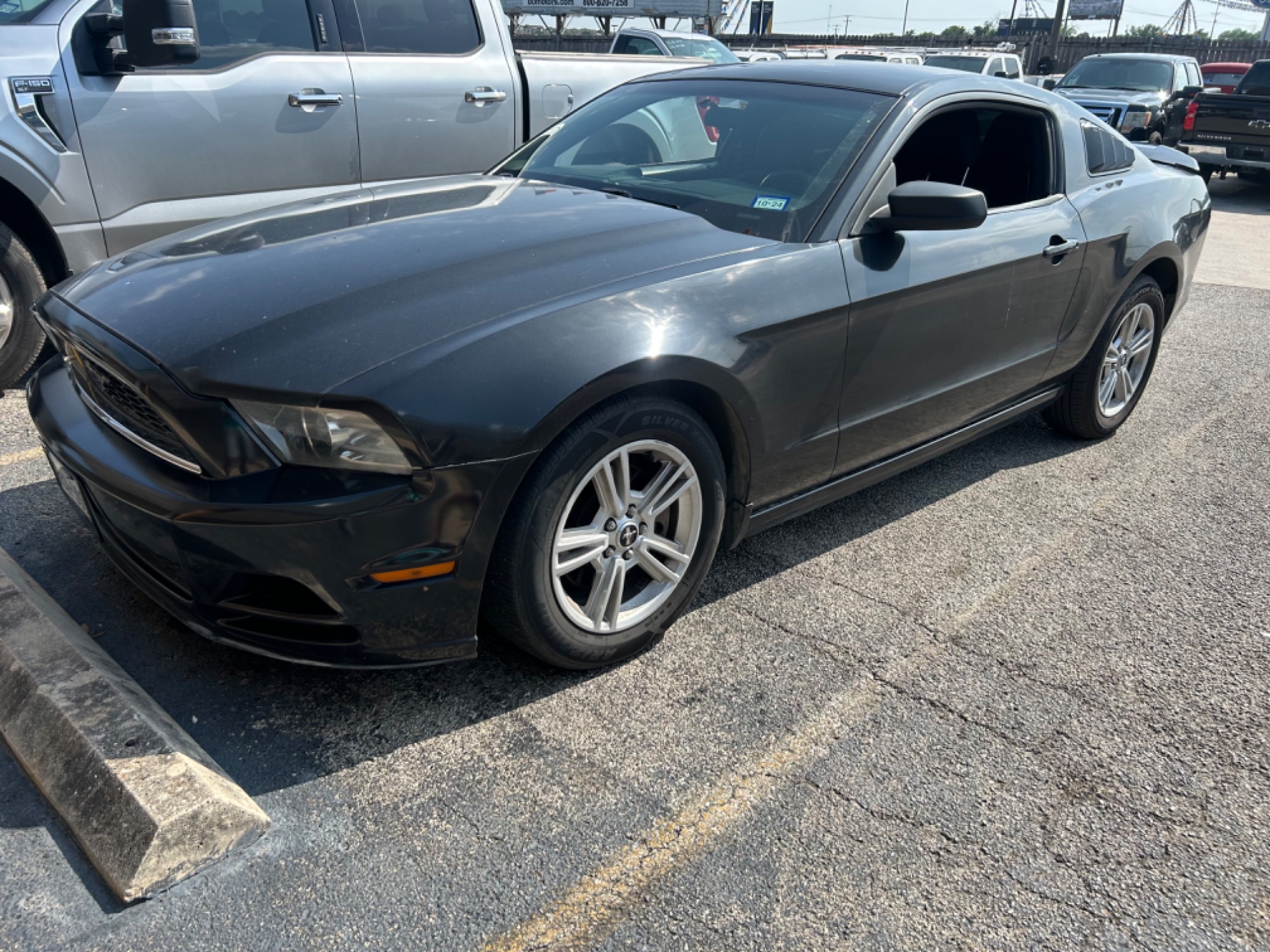 photo of 2013 Ford Mustang V6 Coupe